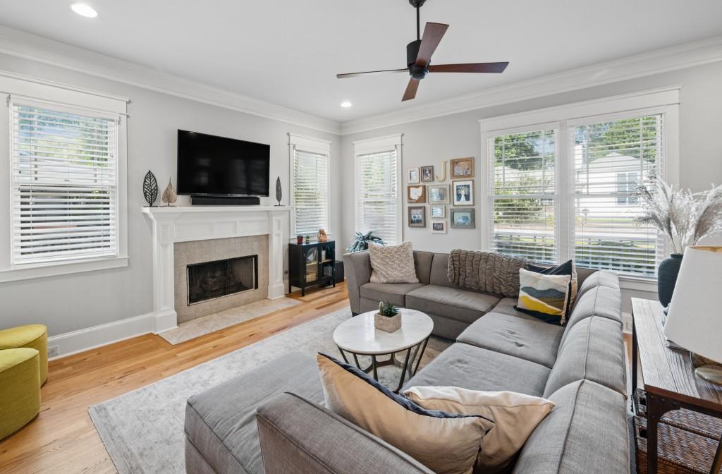 98 2nd Avenue SE