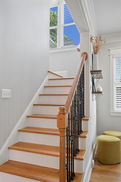 98 2nd Avenue SE