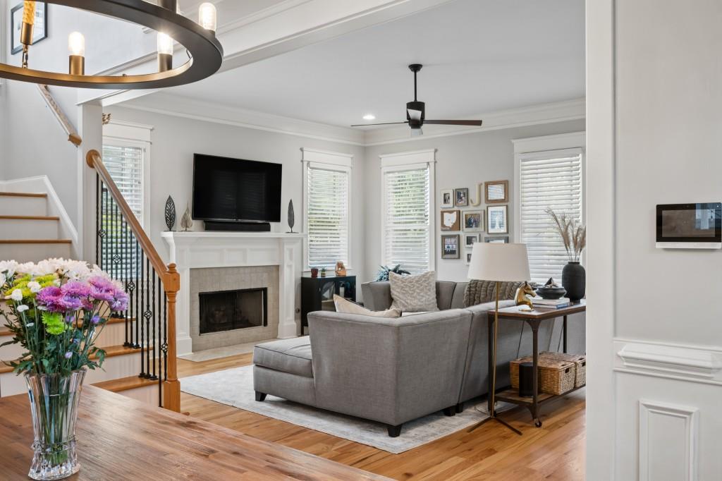 98 2nd Avenue SE