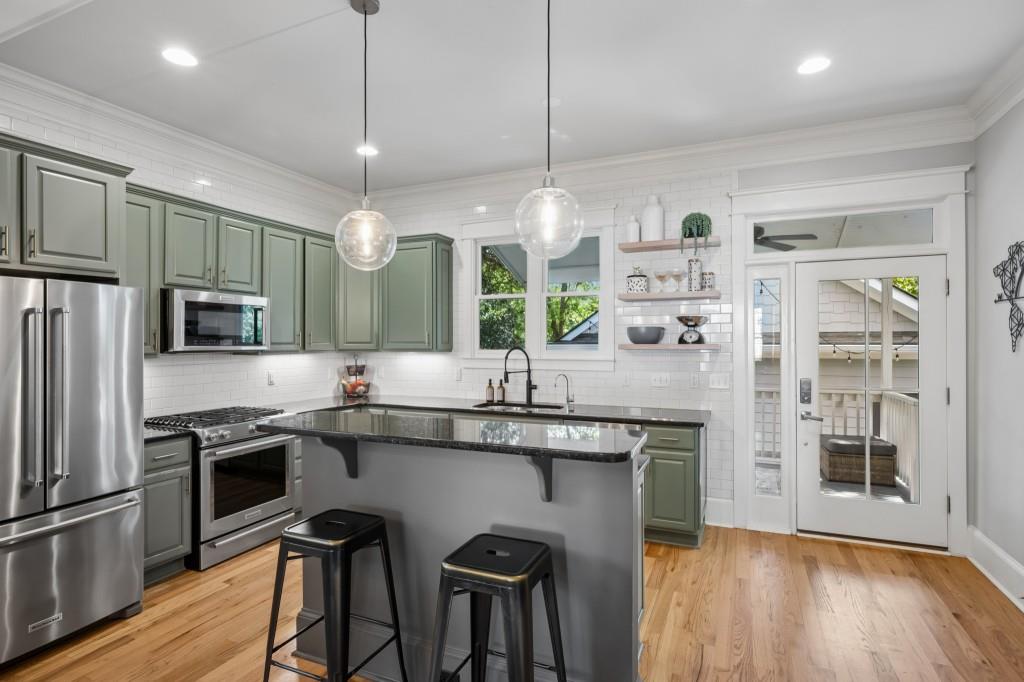 98 2nd Avenue SE