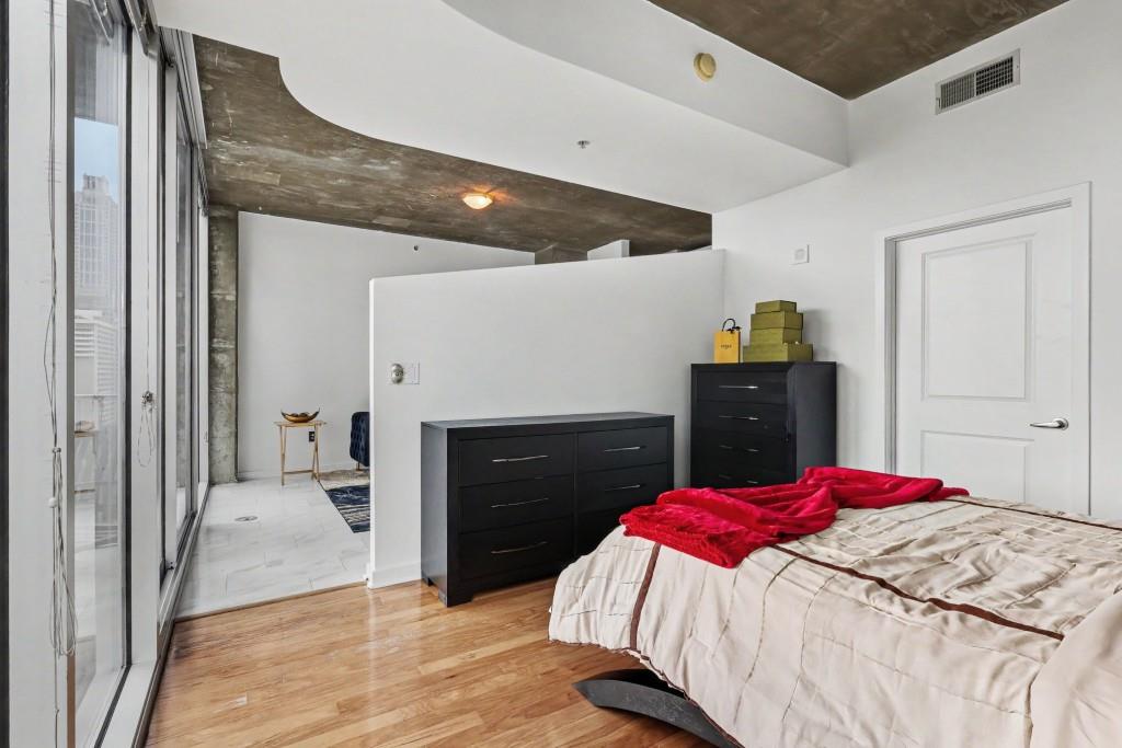 400 W Peachtree Street NW Unit 1812