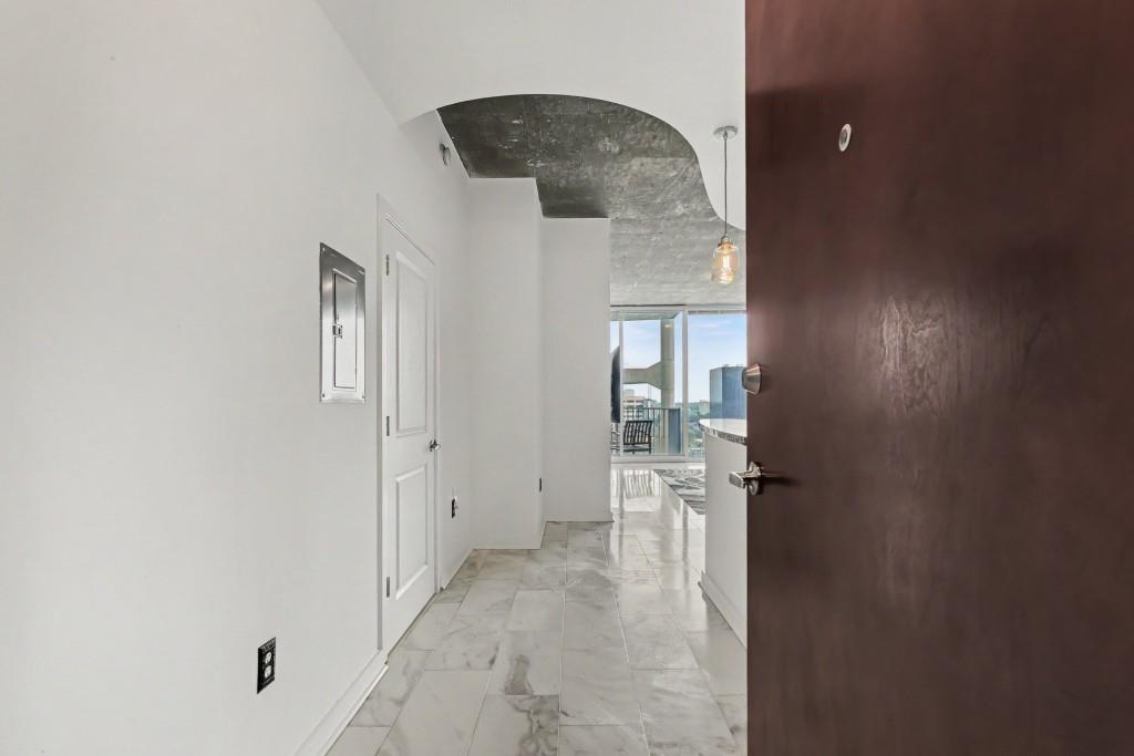 400 W Peachtree Street NW Unit 1812