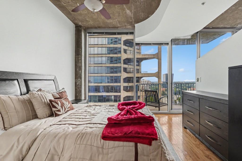 400 W Peachtree Street NW Unit 1812
