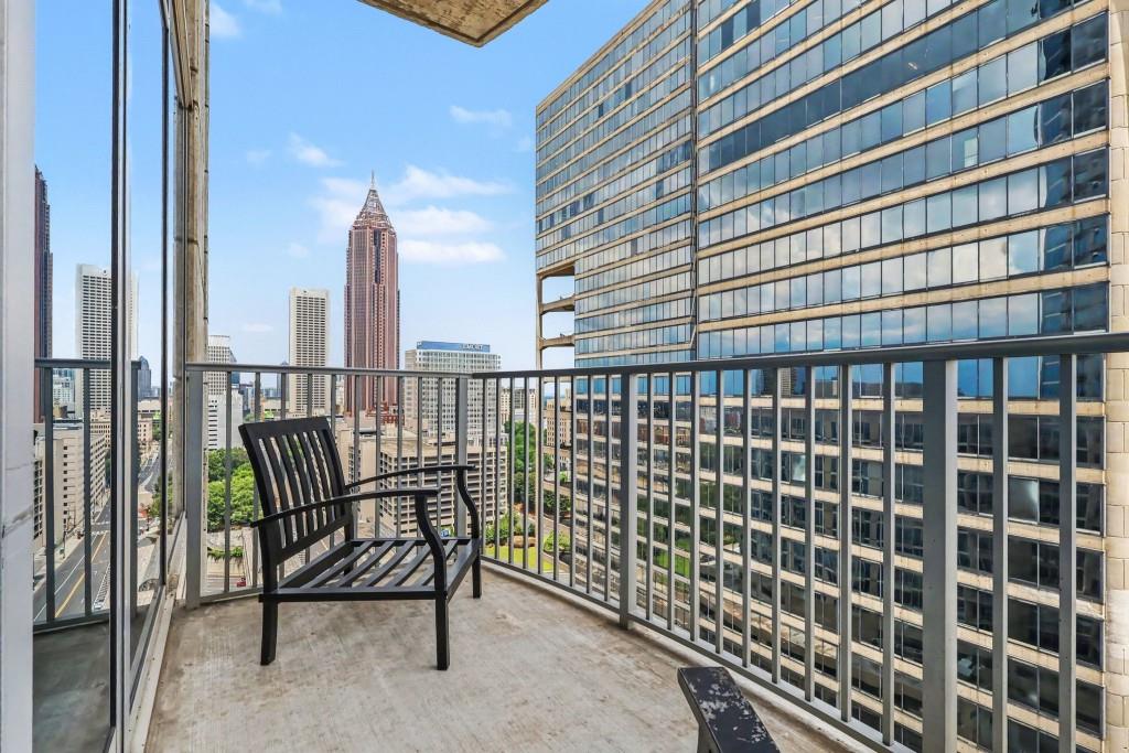 400 W Peachtree Street NW Unit 1812