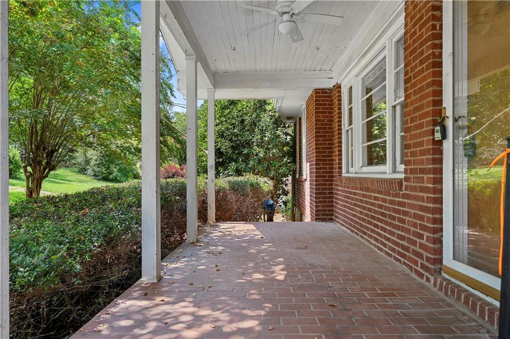 2592 Woodridge Drive