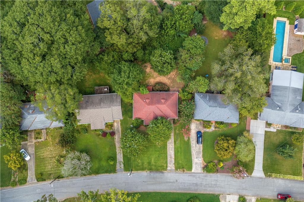 2592 Woodridge Drive