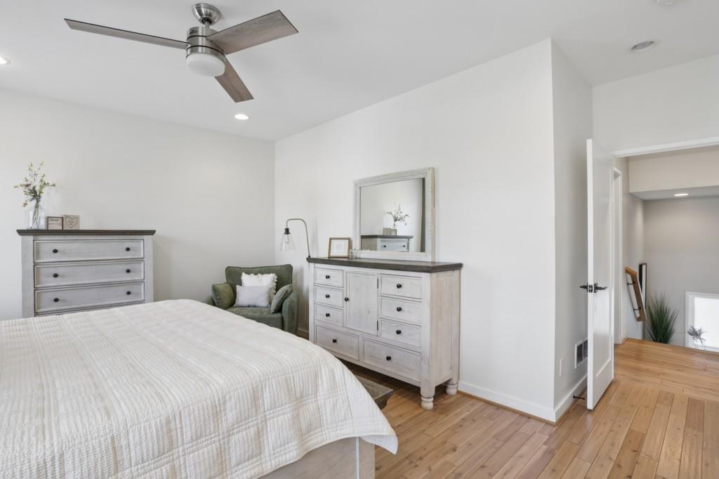 493 Winton Terrace NE Unit B