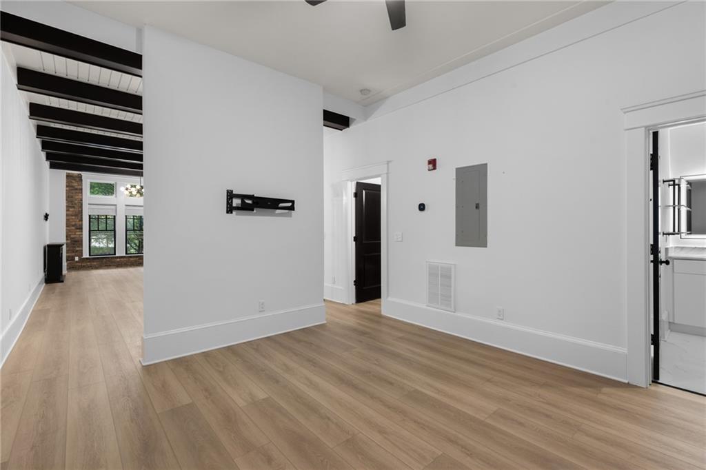 1834 Gordon Manor NE