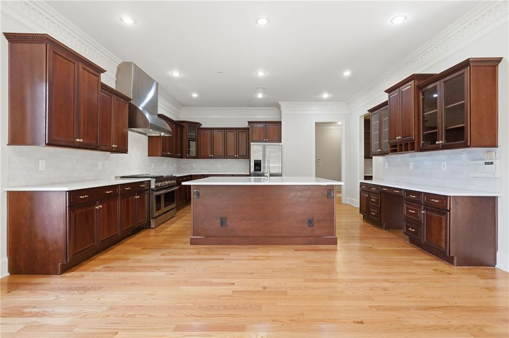 6295 Windward Parkway