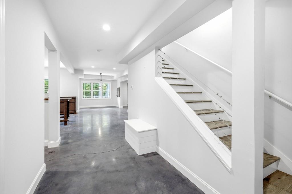 7327 Rocking Chair Lane