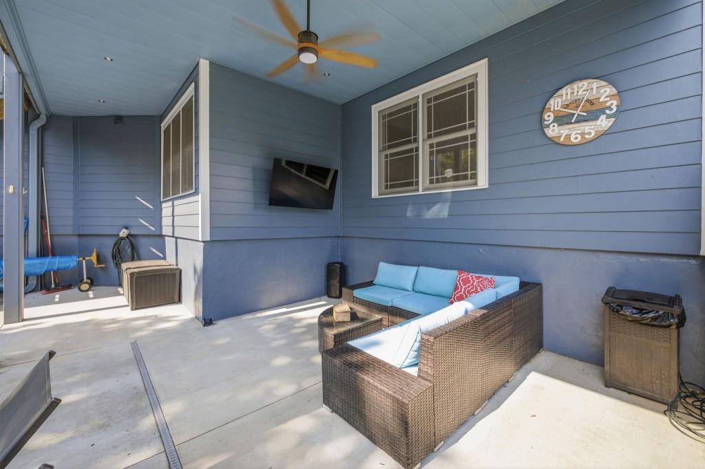 7327 Rocking Chair Lane