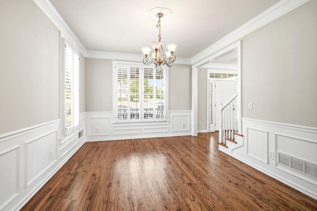 7327 Rocking Chair Lane