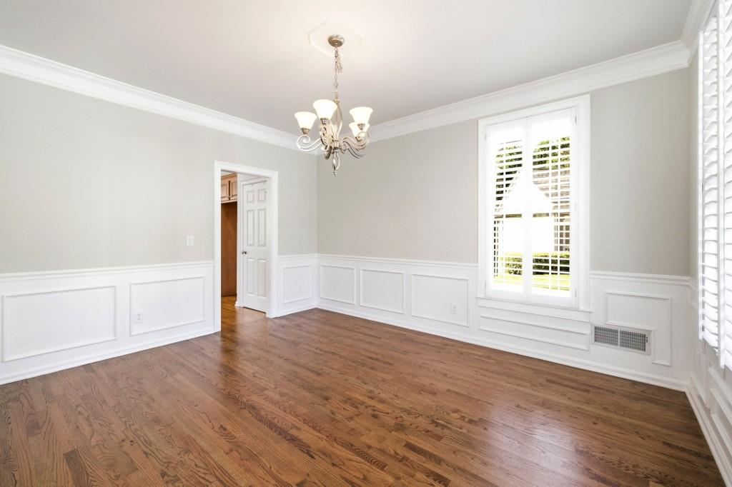 7327 Rocking Chair Lane