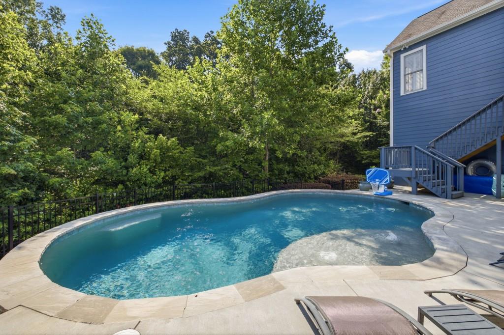 7327 Rocking Chair Lane
