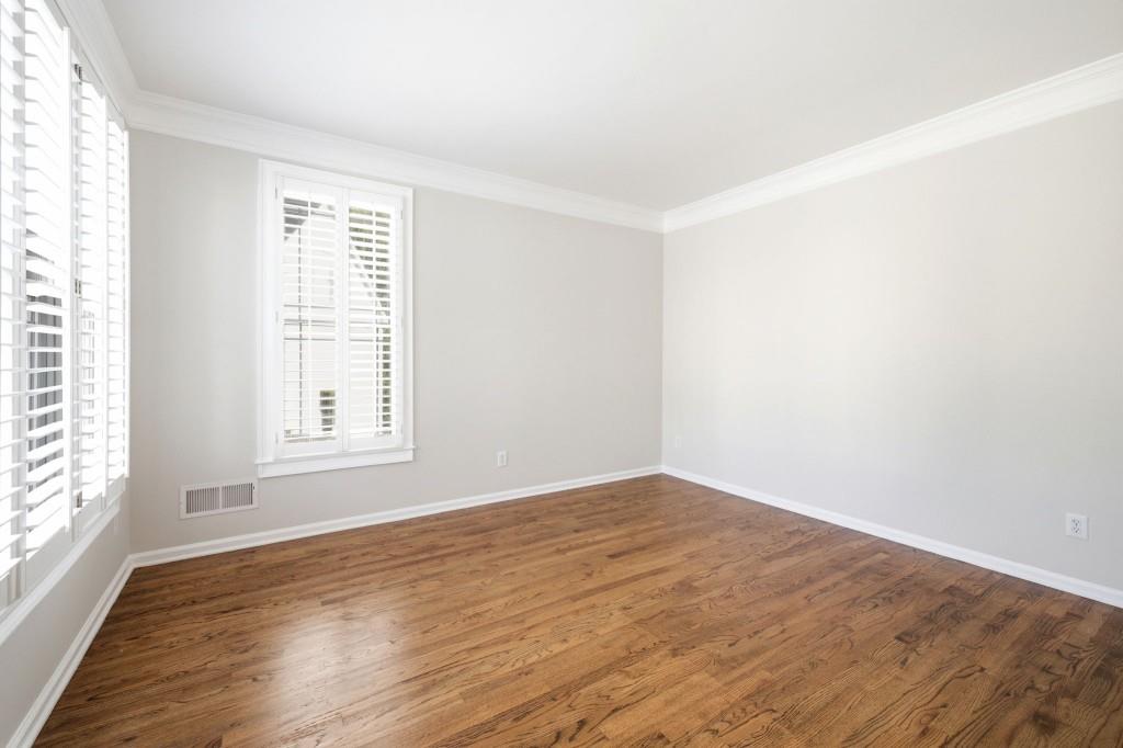 7327 Rocking Chair Lane