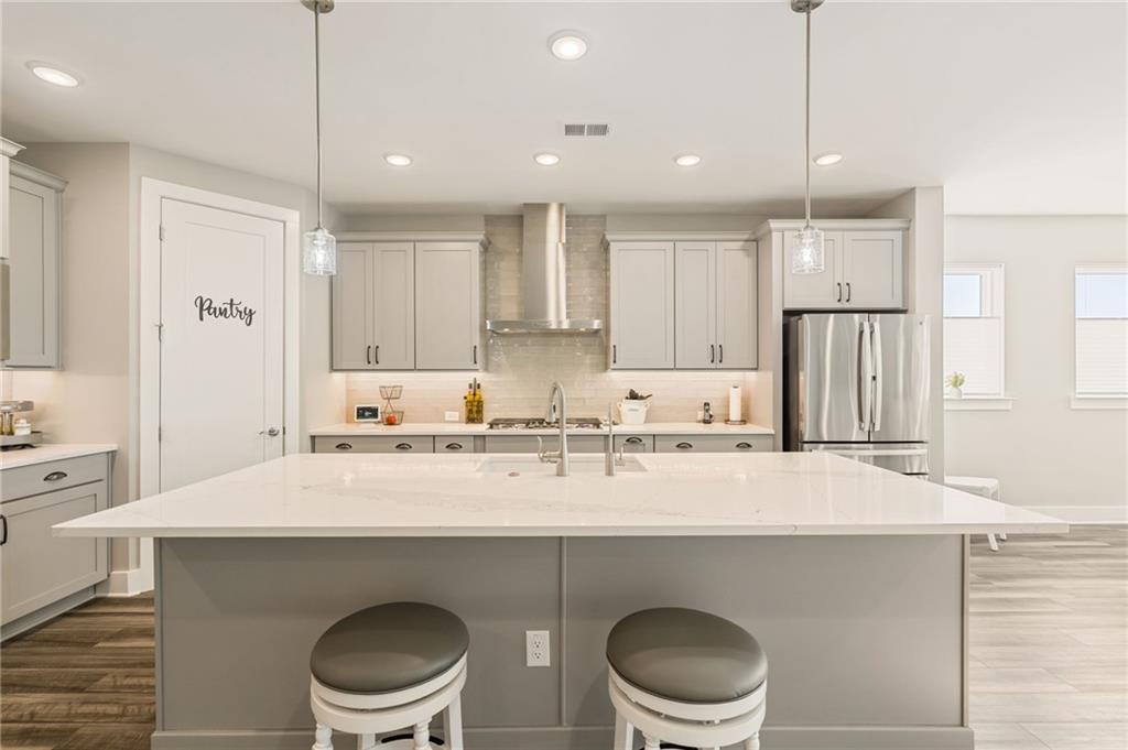2048 Ripple Park Bend
