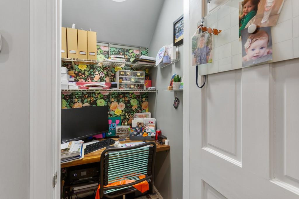 965 Hickory Oak Hollow