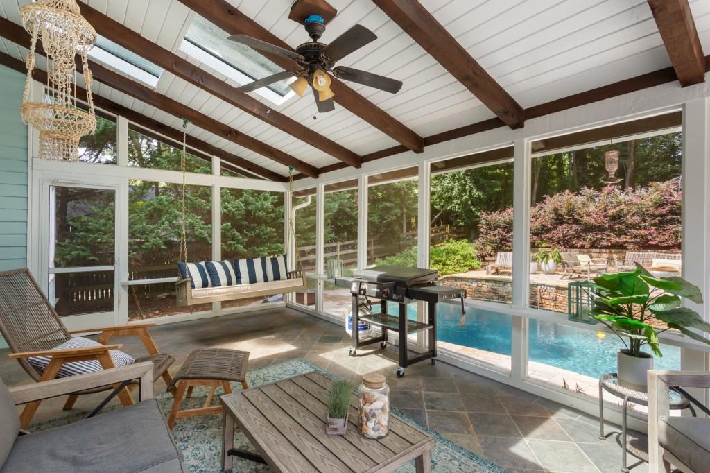 965 Hickory Oak Hollow