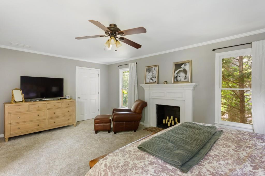 965 Hickory Oak Hollow