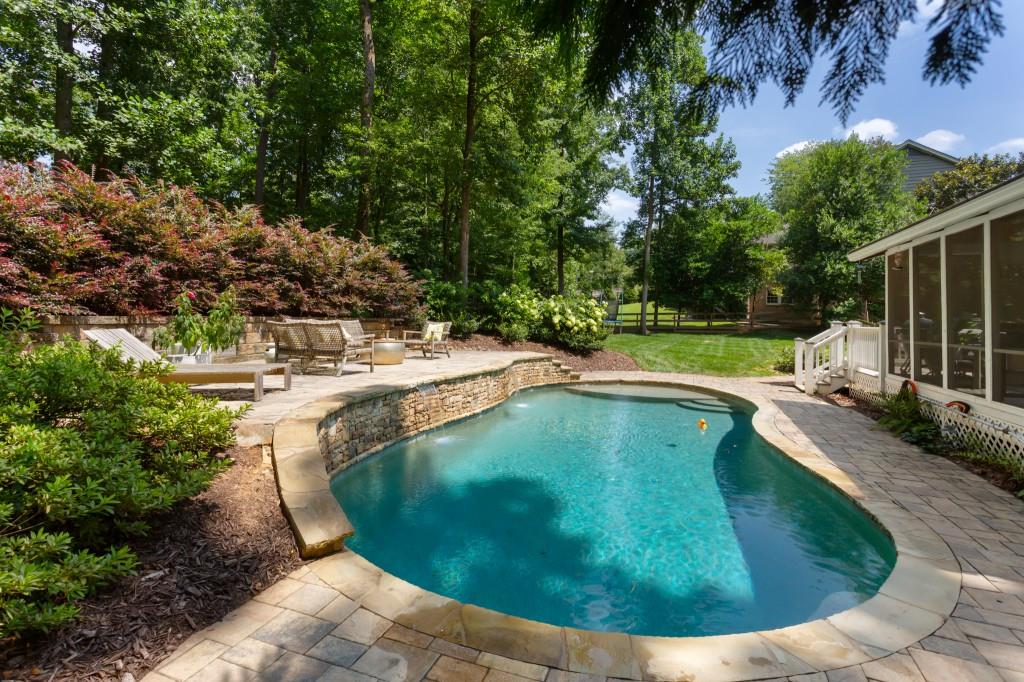 965 Hickory Oak Hollow