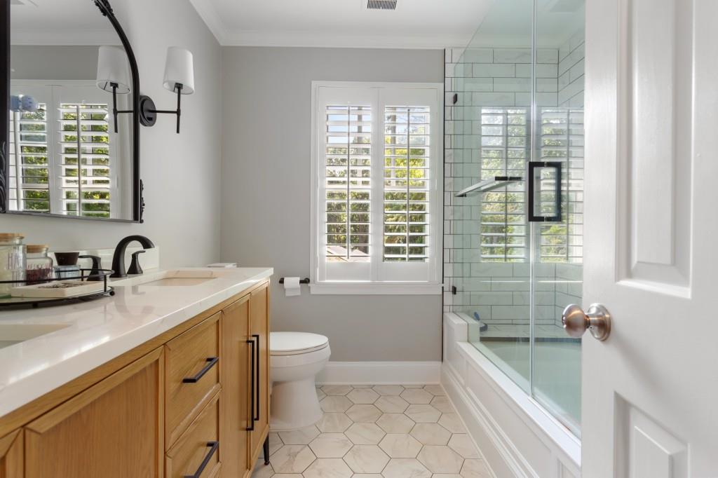 965 Hickory Oak Hollow