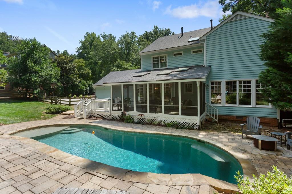 965 Hickory Oak Hollow