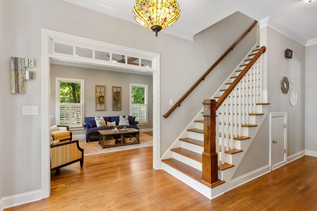 965 Hickory Oak Hollow