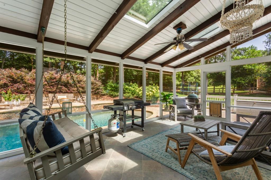 965 Hickory Oak Hollow