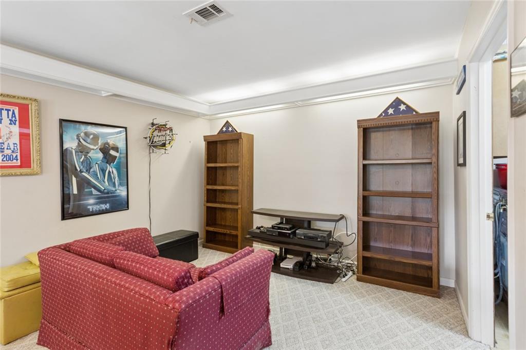 1802 Hunters Glen NE