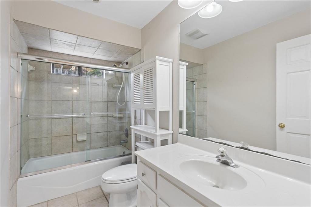 1802 Hunters Glen NE
