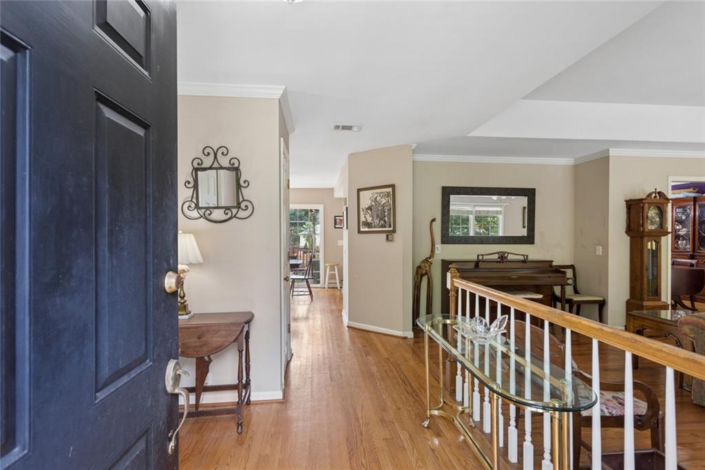 1802 Hunters Glen NE