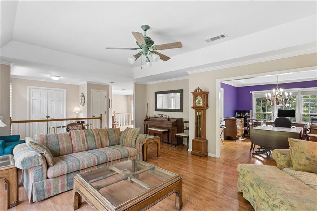 1802 Hunters Glen NE