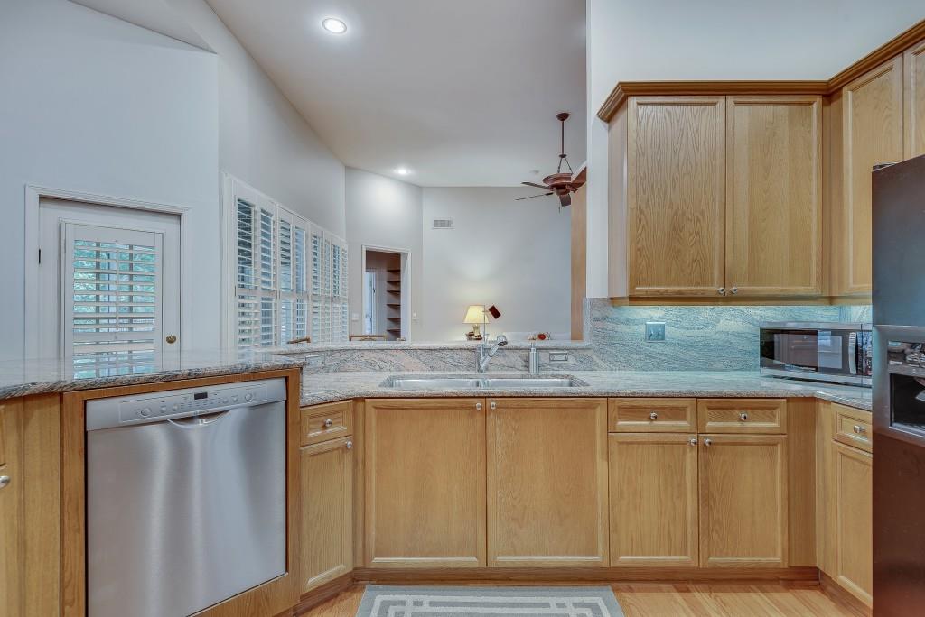 1558 Reserve Circle