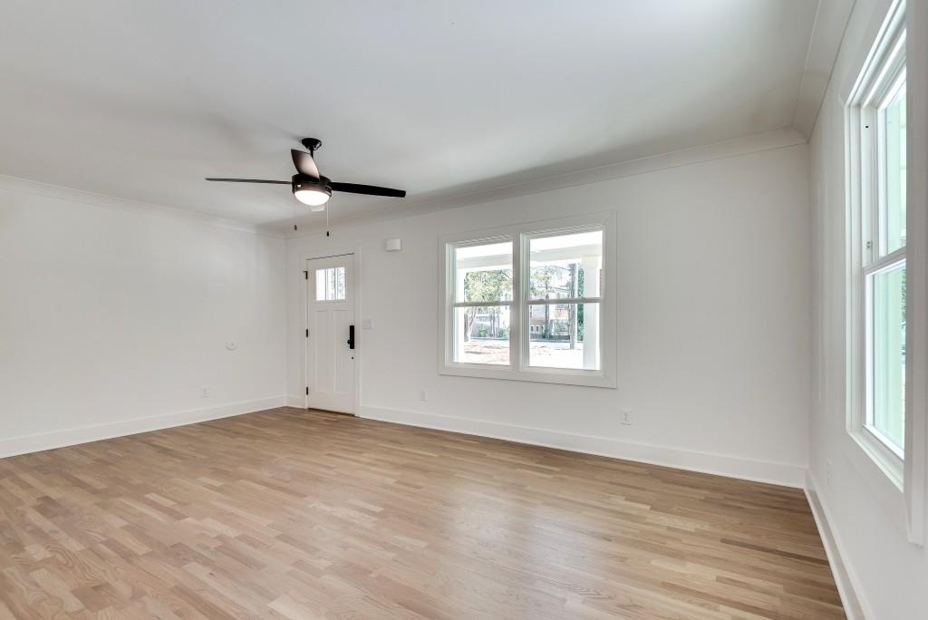 1861 Dyer Circle