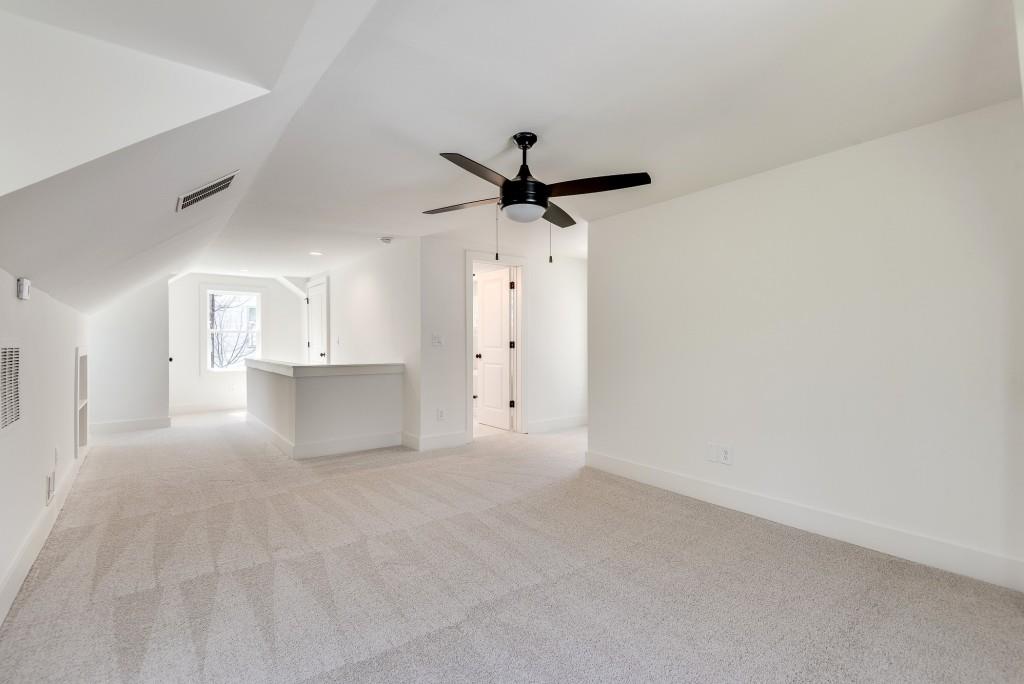 1861 Dyer Circle