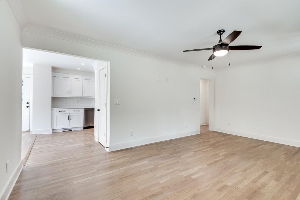 1861 Dyer Circle