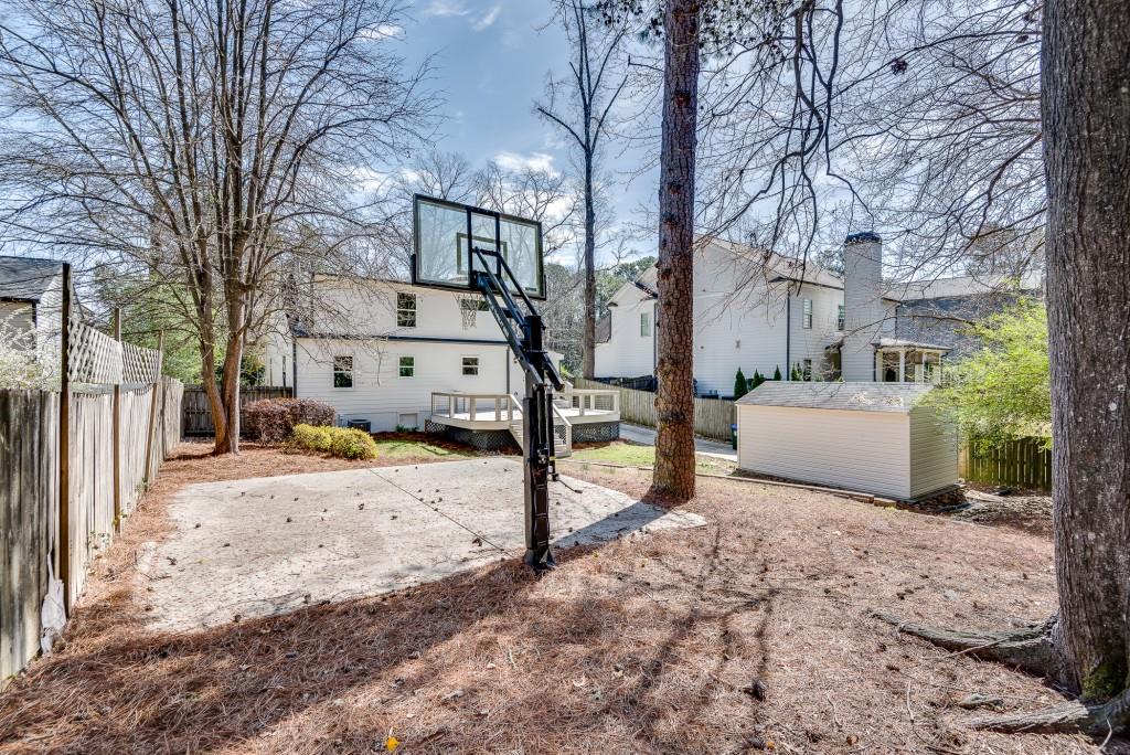 1861 Dyer Circle