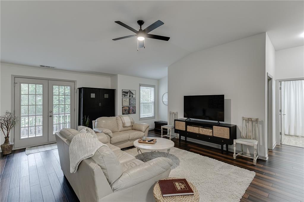 6179 Baybrook Trace