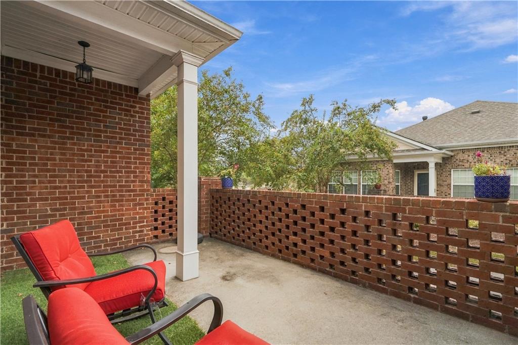 341 Villa Park Circle