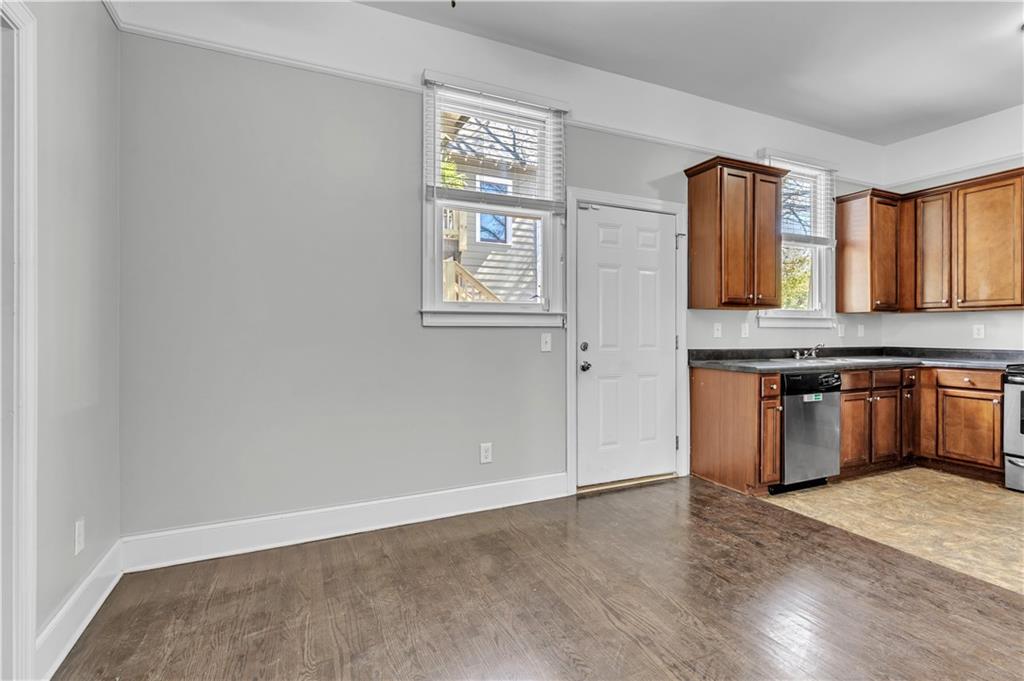 94 Lucy Street SE Unit B
