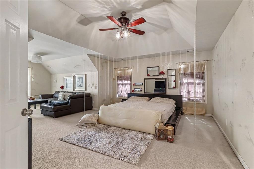 3732 Lake Enclave Way