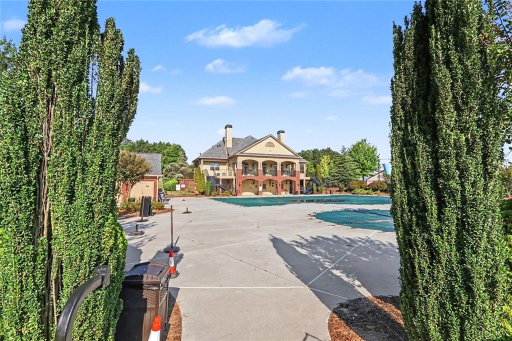 3732 Lake Enclave Way