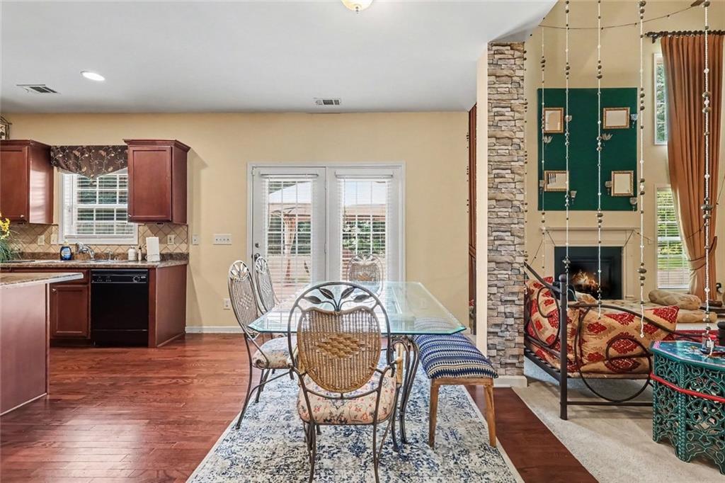 3732 Lake Enclave Way