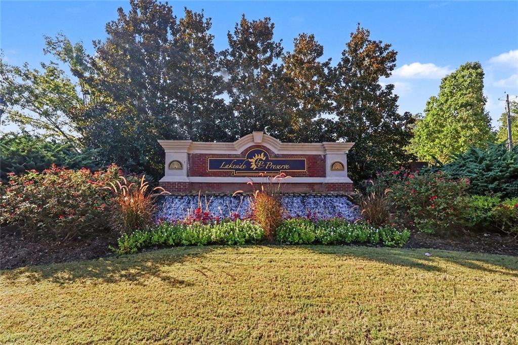 3732 Lake Enclave Way