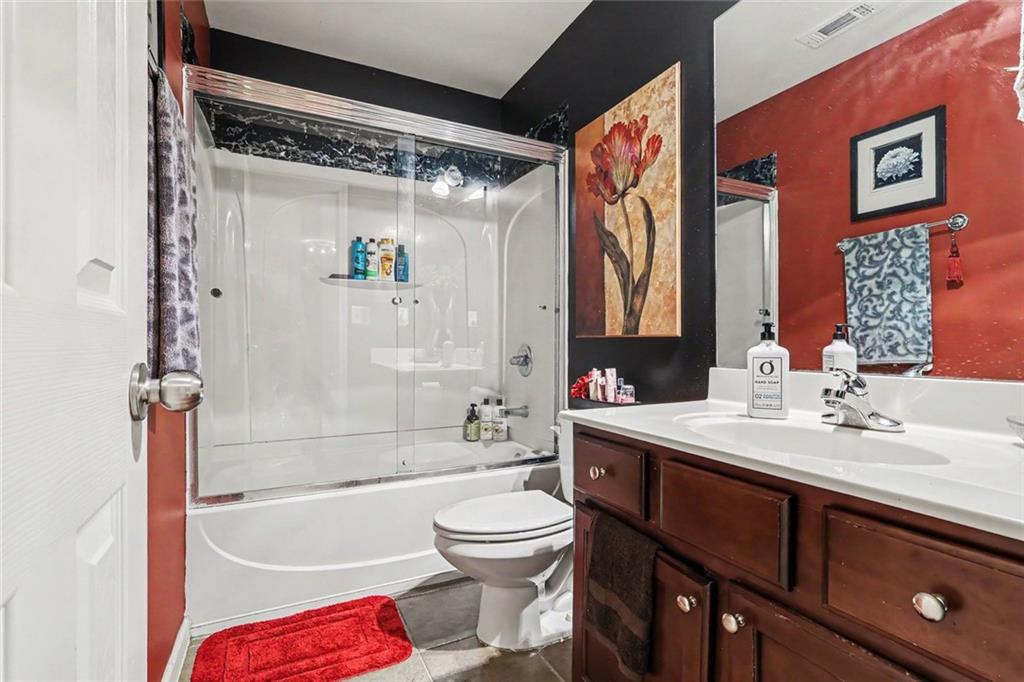 3732 Lake Enclave Way