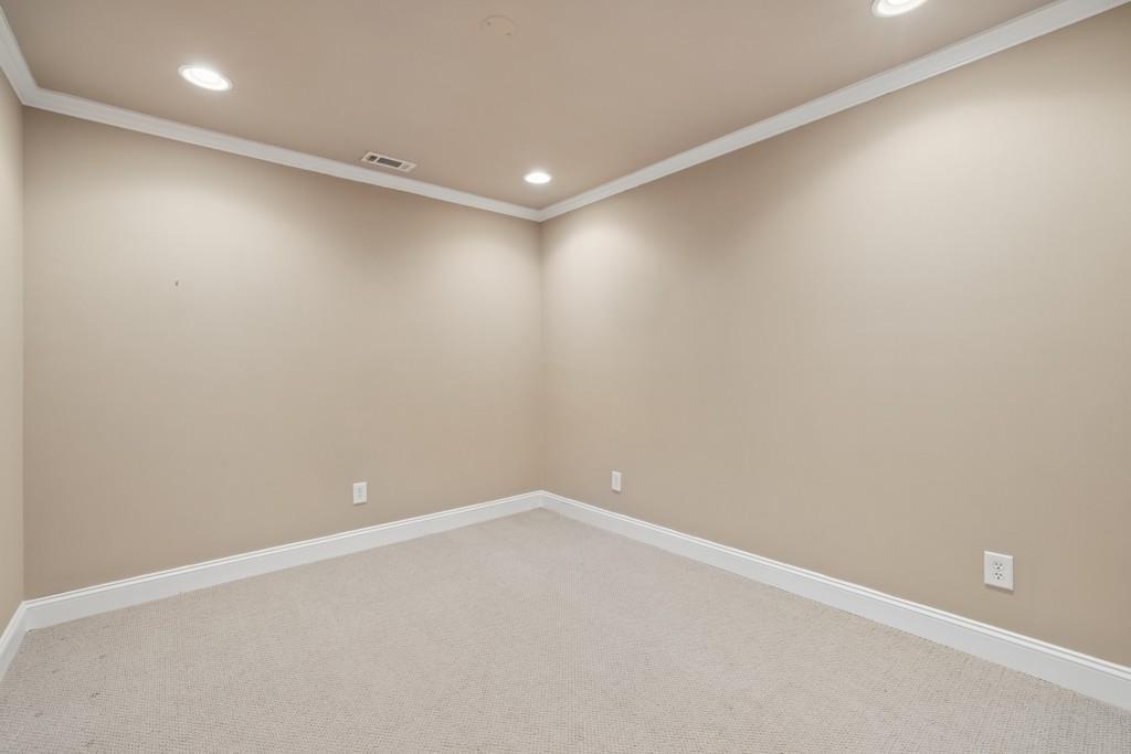 2930 Heatherstone
