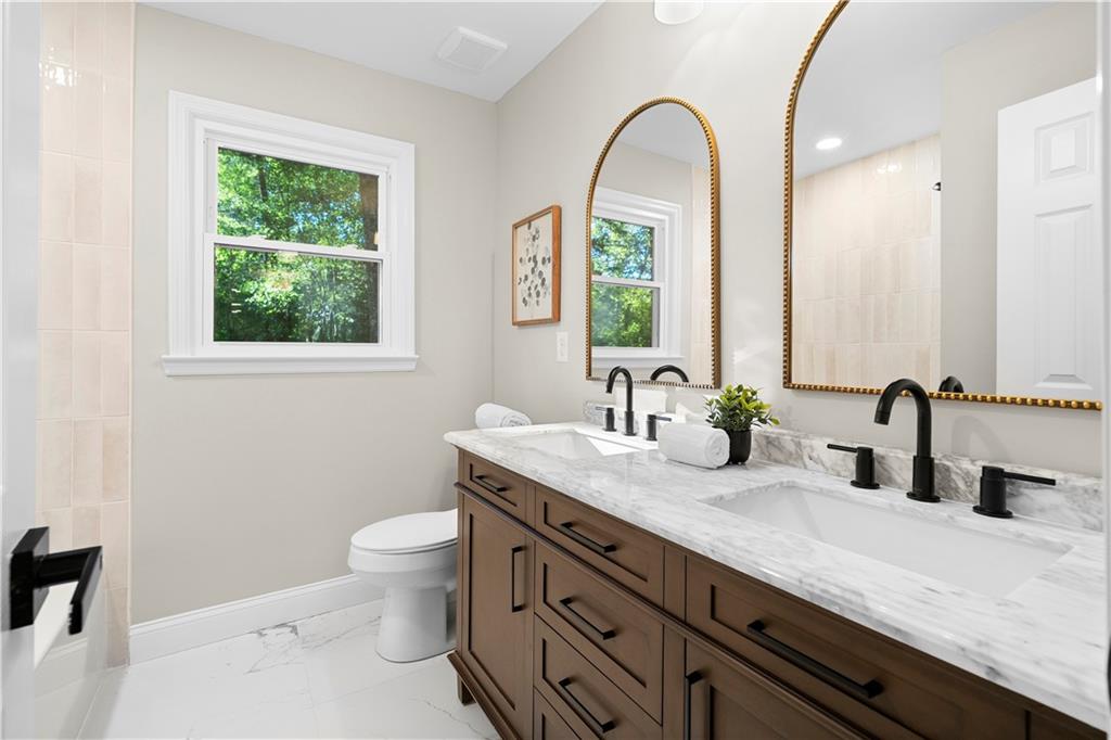 4564 Jade Trail