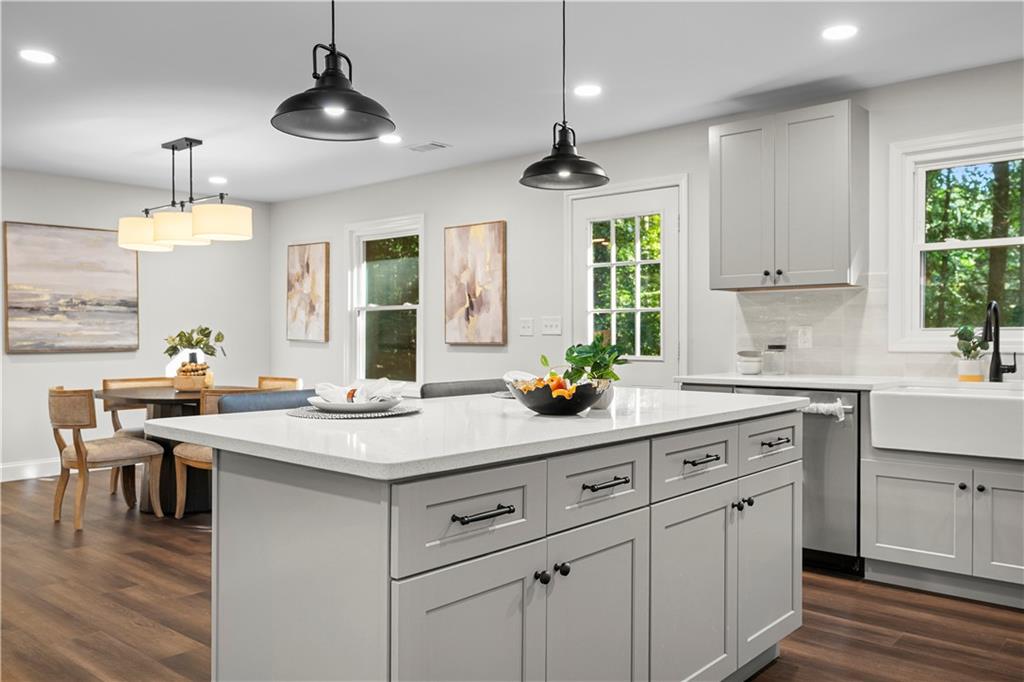 4564 Jade Trail