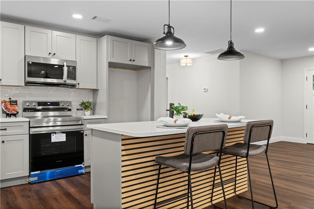 4564 Jade Trail