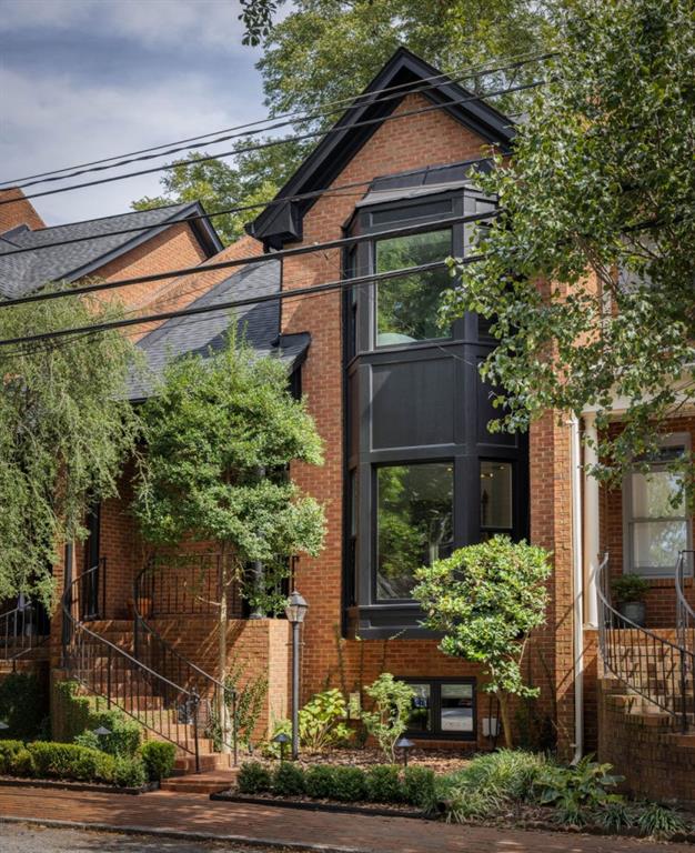 233 Sycamore Place
